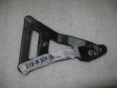 Кронштейн подножки пассажира правый, Suzuki, GSX R 750 WS, 1995, 0, 0