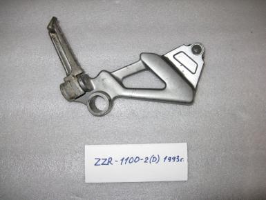 Кронштейн подножки пассажира правый, Kawasaki, ZZR 1100, 1994, 0, 0
