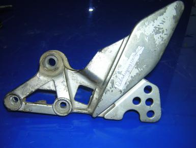 Кронштейн подножки водителя правый, Yamaha, FZR 750 Genesis, 1988, 0, 0