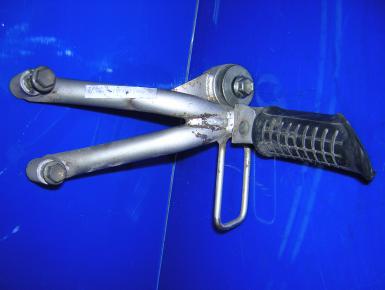 Кронштейн подножки пассажира левый, Suzuki, RF 400, 1996, 0, 0