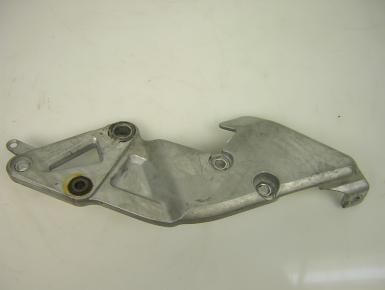 Кронштейн подножки водителя правый, Suzuki, RF 900 R, 1996, 0, 0