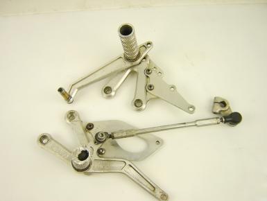 Кронштейн подножки водителя левый, Suzuki, GSX R 1000, 2001, 0, 0