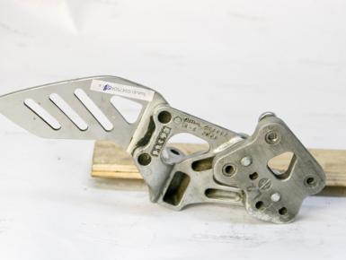 Кронштейн подножки водителя левый, Suzuki, GSX R 600, 2009, 0, 0