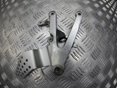 Кронштейн подножки водителя правый, Yamaha, YZF R1, 2000, 0, 0