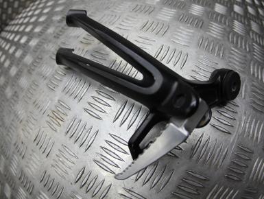 Кронштейн подножки пассажира правый, Suzuki, GSX R 600, 2008, 0, 0