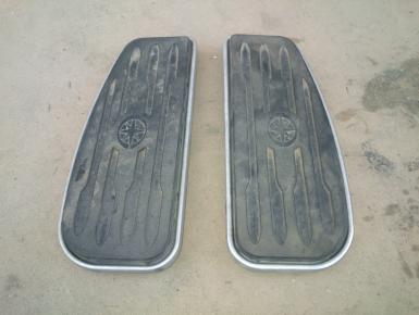 Подножка (упор) водителя (левая и правая) В сборе, Yamaha, XV 1600 Wild Star , 0, 0