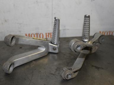 Кронштейн подножки пассажира правый, Honda, CBR 900 RR, 1998, 0, 0