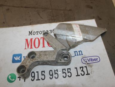 Кронштейн подножки водителя левый, Yamaha, FZR 400, 1988, 0, 0