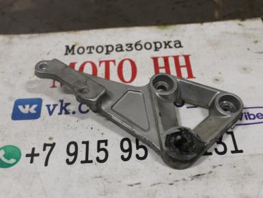 Кронштейн подножки водителя правый, Suzuki, GSX R 600, 1997, 0, 0