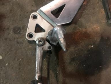 Кронштейн подножки водителя левый, Kawasaki, ZZR 400, 1995, 0, 0