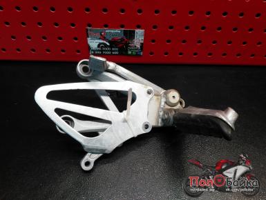 задний кронштейн подножки honda cbr600 2001 задний кронштейн подножки honda cbr600 2001