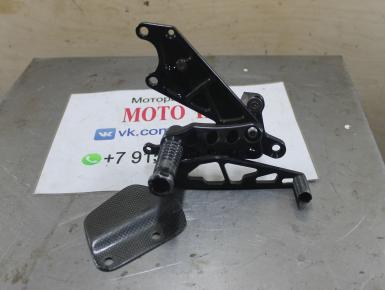 Кронштейн подножки водителя правый, Yamaha, FZ 1, 2008, 0, 0