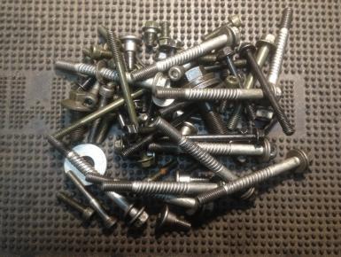 Болты двигателя, Yamaha, FZS 600 Fazer, 2002, 0, 0