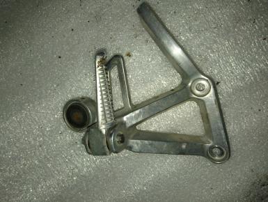 Кронштейн подножки пассажира левый и правый (комплект), Yamaha, FZ 400, 1997, 0, 0