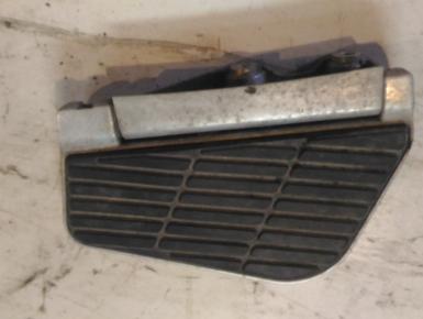 Подножка (упор) пассажира правая В сборе с кронштейном, Honda, GL 1800 Gold Wing , 0, 0