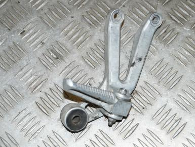 Кронштейн подножки пассажира правый, Yamaha, YZF R1, 1998, 0, 0