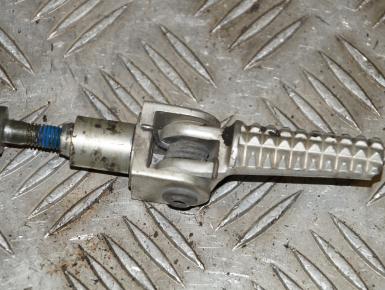 Подножка (упор) водителя правая, Yamaha, YZF R1, 2001, 0, 0