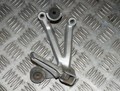 Кронштейн подножки пассажира правый, Suzuki, GSX R 750, 1999, 0, 0