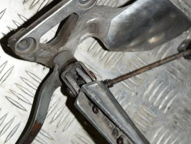 Кронштейн подножки водителя левый, Yamaha, FZS 600 Fazer, 1998, 0, 0