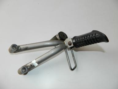 Кронштейн подножки пассажира правый, Suzuki, RF 400, 1995, 0, 0