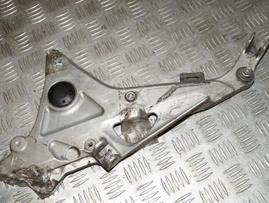 Кронштейн подножки водителя левый, Honda, X4, 1999, 0, 0