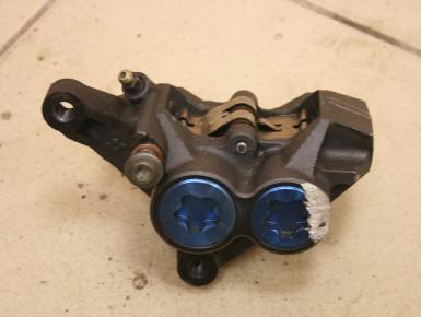 Суппорт Левый передний, Yamaha, YZF R6, 2000, 0, 0