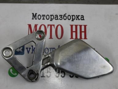 Кронштейн подножки водителя левый, Yamaha, FZ 400, 2000, 0, 0
