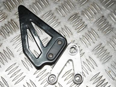 Кронштейн подножки водителя левый, Suzuki, GSX R 1000, 2001, 0, 0