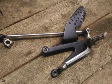 Кронштейн подножки водителя левый, Yamaha, YZF R1, 2001, 0, 0