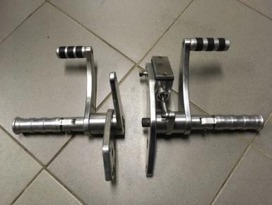 Кронштейн подножки водителя левый и правый (комплект), Harley-Davidson , 0, 0