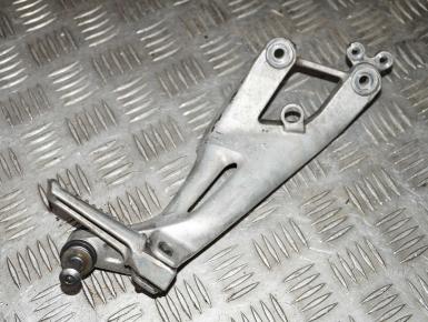 Кронштейн подножки пассажира правый, Honda, CBR 1100 XX Super Blackbird, 2002, 0, 0