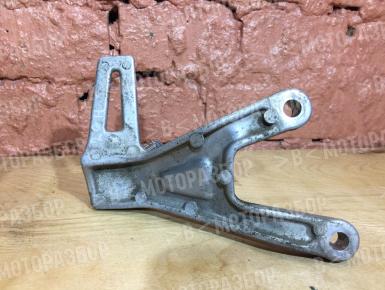 Кронштейн подножки пассажира левый, Yamaha, FZR 1000 Genesis, 1987, 0, 0