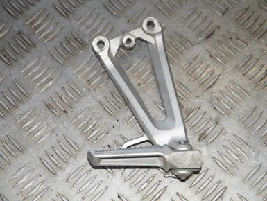 Кронштейн подножки пассажира правый, Yamaha, YZF R6, 2000, 0, 0