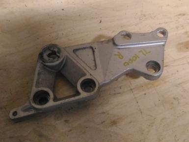 Кронштейн подножки водителя правый, Suzuki, TL 1000 S, 1998, 0, 0