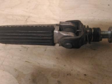 Подножка (упор) водителя правая, Suzuki, TL 1000 S, 1998, 0, 0