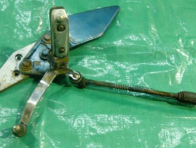 Кронштейн подножки водителя левый, Suzuki, GSF 750 Bandit, 1997, 0, 0