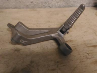 Кронштейн подножки пассажира правый, Suzuki, TL 1000 S, 1998, 0, 0