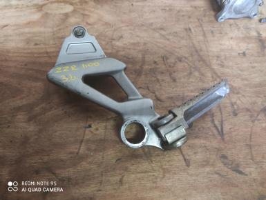 Кронштейн подножки пассажира левый, Kawasaki, ZZR 1100, 1996, 0, 0