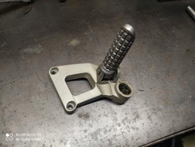 Кронштейн подножки пассажира правый, Kawasaki, ZZR 400, 1998, 0, 0