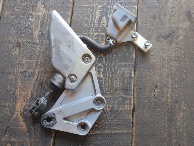 Кронштейн подножки водителя правый, Suzuki, SV 650 S ABS, 2007, 0, 0