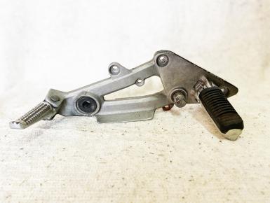 Кронштейн подножек водителя и пассажира правый, Yamaha, XJR 400, 1995, 0, 0