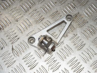 Кронштейн подножки водителя левый, Honda, VF 1000 R, 1985, 0, 0