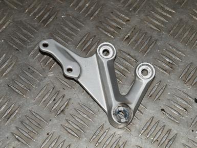 Кронштейн подножки водителя правый, Suzuki, GSX R 600, 2005, 0, 0