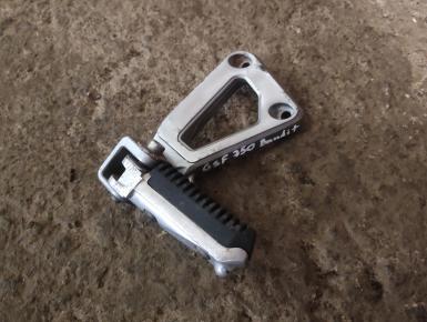 Кронштейн подножки пассажира левый, Suzuki, GSF 750 Bandit, 1997, 0, 0