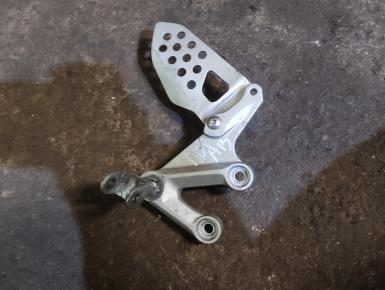 Кронштейн подножки водителя правый, Suzuki, GSX R 750, 2004, 0, 0