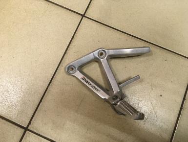 Кронштейн подножки пассажира левый, Yamaha, FZ 400, 1997, 0, 0