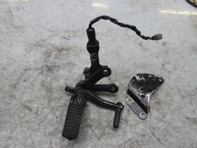 Кронштейн подножки водителя правый, Kawasaki, ZX 6 R Ninja, 1998, 0, 0