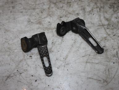 Кронштейн подножки пассажира левый и правый (комплект), Kawasaki, GPZ 500 S , 0, 0