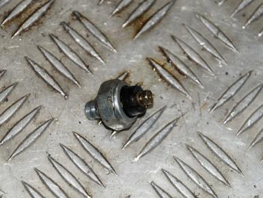 Датчик давления масла, Honda, CBR 1100 XX Super Blackbird, 2000, 0, 0