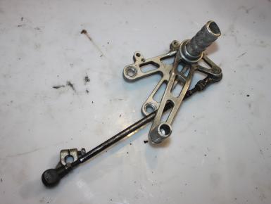 Кронштейн подножки водителя левый, Suzuki, GSX R 750, 1997, 0, 0